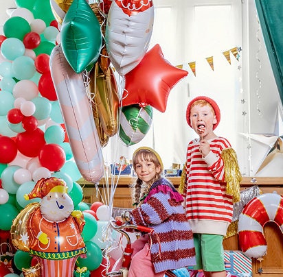 Giant Santa Balloon, Jumbo Glossy Standing Santa Foil Balloon, Adorable Children's Christmas Decor, Inflate with Included Straw