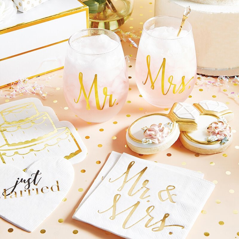 Wedding Cake Paper Napkins, Set of 20 Gold Foil Die-Cut Wedding Cake Napkins, Perfect for a Wedding, Bridal Shower, or Engagement Party - Cohasset Party Supply
