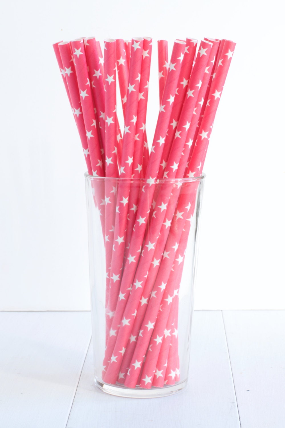 Bright Pink Star Paper Straws, Set of 25 Paper Straws, White Stars on a Bright Pink Background - Cohasset Party Supply